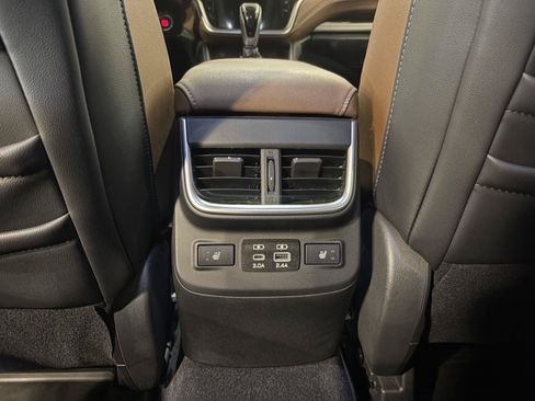Used 2023 Subaru Outback Touring AWD/4WD image 32