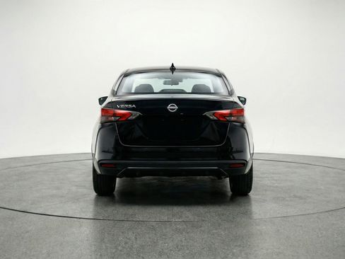 Used 2025 Nissan Versa SV image 7
