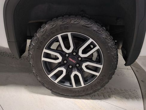 Used 2023 GMC Sierra 1500 AT4 w/ AT4 Preferred Package image 16