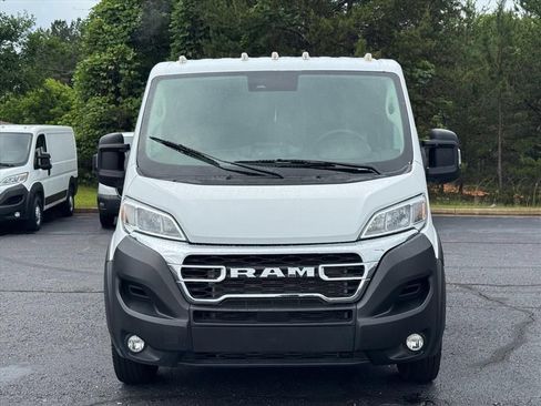 Used 2025 RAM ProMaster 2500 w/ U-Haul Equipment Group FWD image 8