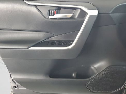 Certified 2021 Toyota RAV4 XLE FWD image 18
