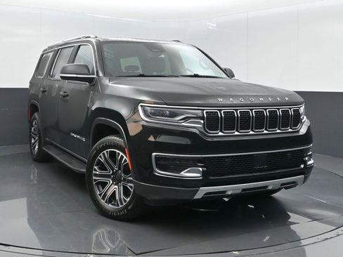 Used 2022 Jeep Wagoneer Series III w/ Flexible Seating Group image 2