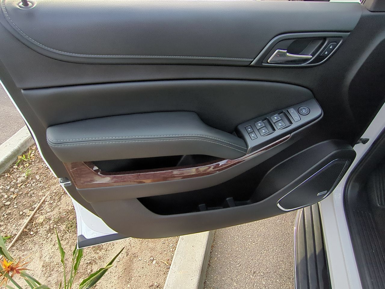 Used 2016 GMC Yukon XL SLE RWD image 21