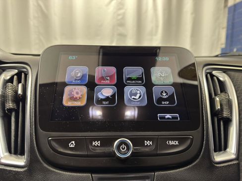 Used 2017 Chevrolet Malibu LT w/ Driver Confidence Package image 21