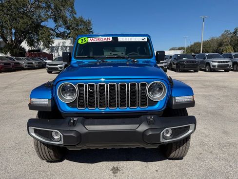Used 2025 Jeep Wrangler Sahara image 8