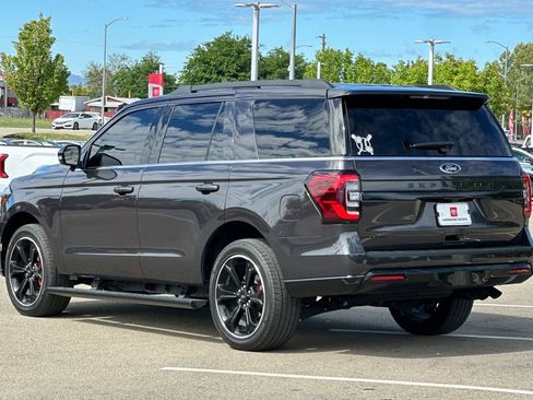 Used 2024 Ford Expedition Limited image 6