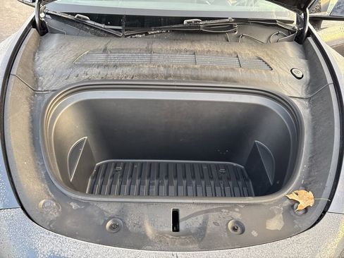 Used 2024 Tesla Model Y Long Range image 14