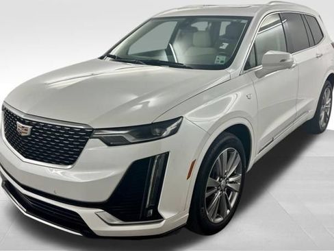 Used 2023 Cadillac XT6 Premium Luxury AWD/4WD image 4