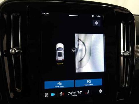 Certified 2025 Volvo XC40 B5 Plus image 30