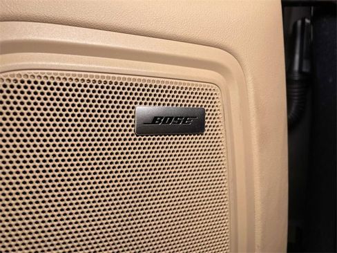 Used 2025 Porsche Macan image 40