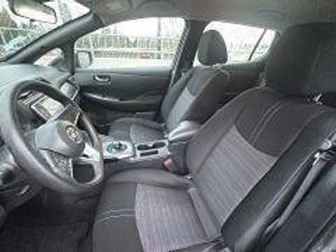 Used 2022 Nissan Leaf S image 23