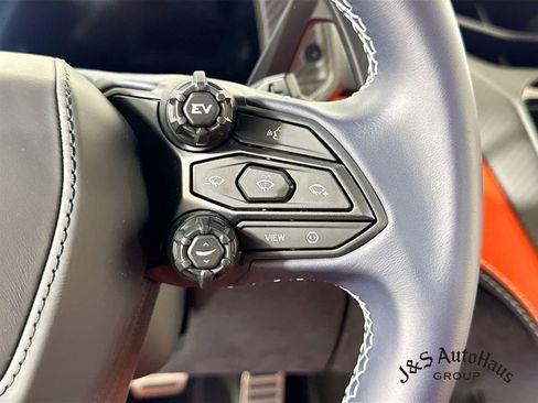 Used 2025 Lamborghini Revuelto AWD/4WD image 14