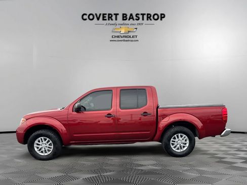 Used 2019 Nissan Frontier SV image 3