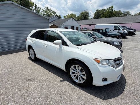 Used 2014 Toyota Venza LE w/ LE Convenience Package FWD image 6