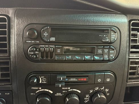 Used 2001 Dodge Durango R/T image 40