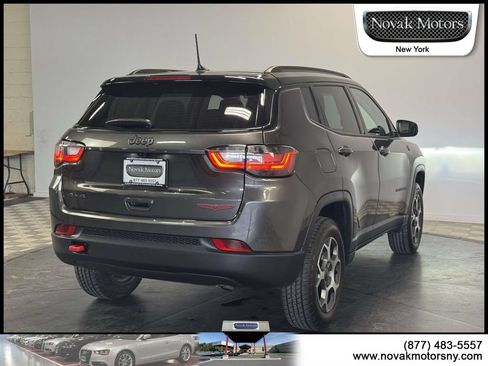 Used 2022 Jeep Compass Trailhawk w/ Trailhawk Elite Group AWD/4WD image 12