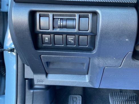 Used 2018 Subaru Crosstrek 2.0i Premium w/ Moonroof Package image 30