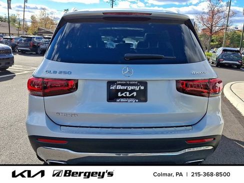 Used 2020 Mercedes-Benz GLB 250 4MATIC image 6