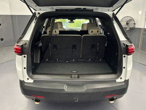 Used 2022 Chevrolet Traverse LS image 36