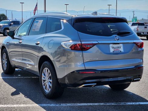 Used 2024 Buick Enclave Premium image 8