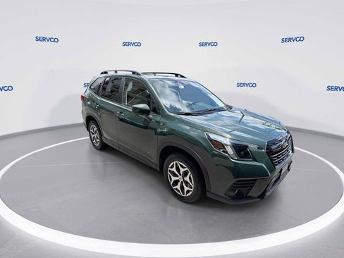 Used 2023 Subaru Forester Premium AWD/4WD image 2
