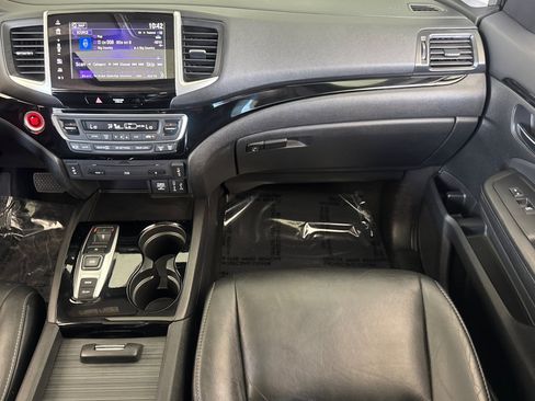 Used 2017 Honda Pilot Touring image 30