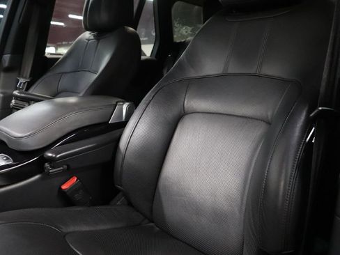 Used 2018 Land Rover Range Rover Supercharged image 11