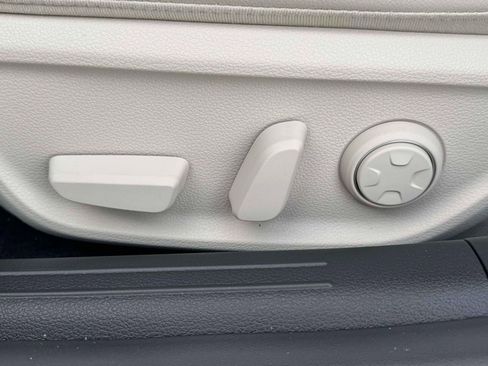 New 2026 Genesis G70 2.5T image 15