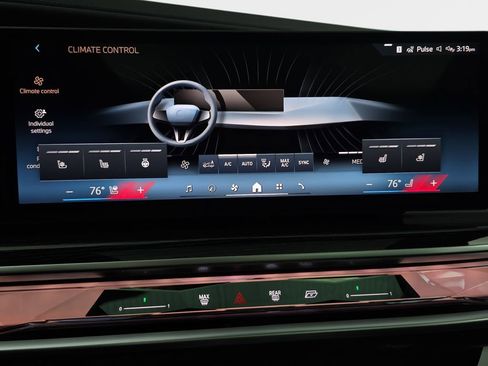 New 2026 BMW 750e xDrive w/ Executive Package image 24