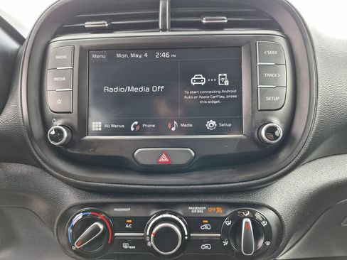 Certified 2023 Kia Soul LX FWD image 10