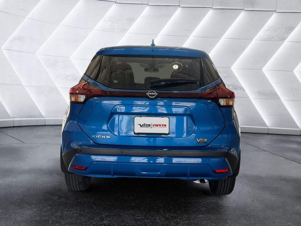 Used 2025 Nissan Kicks Play S FWD image 5
