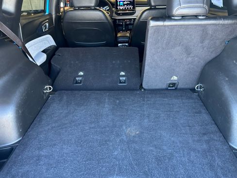 Used 2024 Jeep Compass Latitude image 16