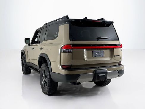Used 2025 Lexus GX 550 AWD/4WD image 3
