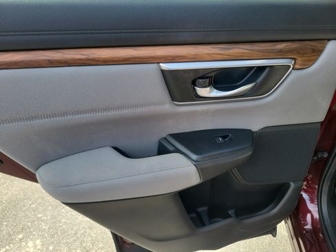 Used 2018 Honda CR-V EX image 9