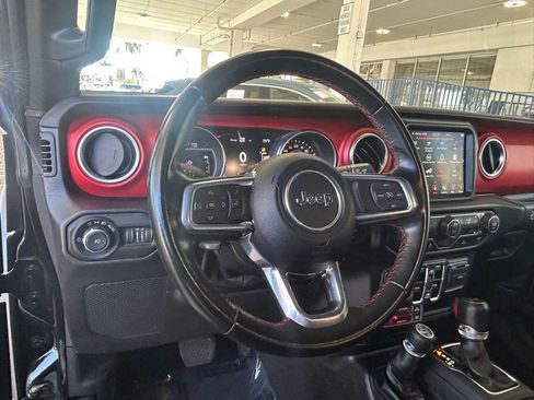 Used 2022 Jeep Wrangler Unlimited Rubicon image 32