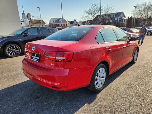 Used 2015 Volkswagen Jetta SE image 4