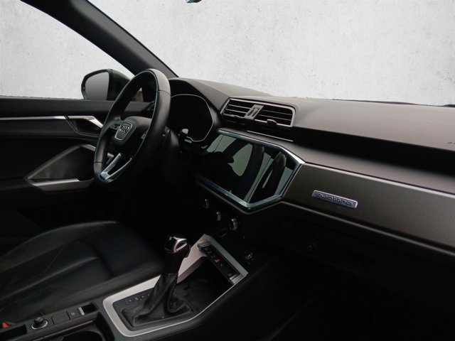 Used 2024 Audi Q3 2.0T Premium Plus w/ Premium Plus Package AWD/4WD image 21
