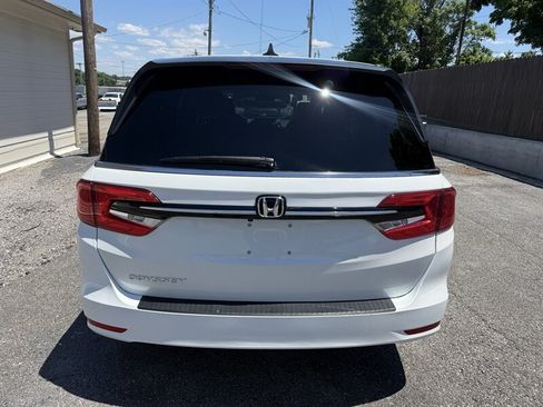 Used 2022 Honda Odyssey EX-L image 6