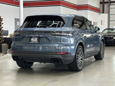 Used 2019 Porsche Cayenne S image 2