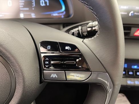New 2026 Hyundai Elantra Sport FWD image 28