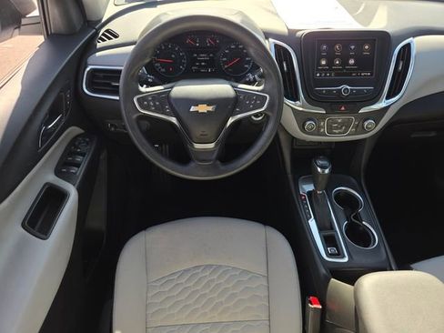 Used 2020 Chevrolet Equinox LS FWD image 9