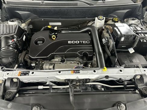 Used 2018 Chevrolet Equinox LT FWD image 30