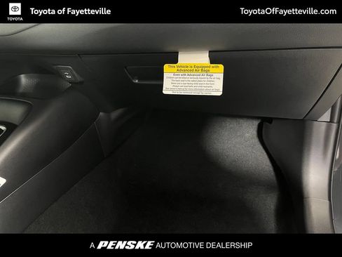 Used 2026 Toyota Corolla SE FWD image 12