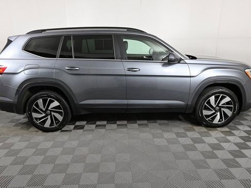 Certified 2025 Volkswagen Atlas SE image 17