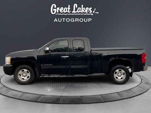 Used 2011 Chevrolet Silverado 1500 LT AWD/4WD image 2