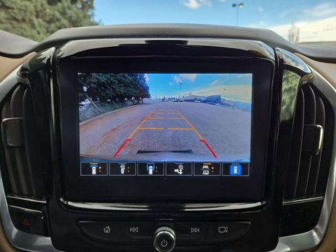 Used 2023 Chevrolet Traverse Premier image 26