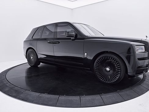 Used 2020 Rolls-Royce Cullinan AWD/4WD image 20