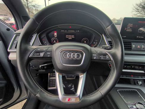 Used 2018 Audi SQ5 Premium Plus w/ Navigation Package image 25