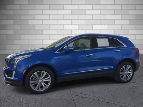 Certified 2024 Cadillac XT5 Premium Luxury w/ Technology Package FWD image 2