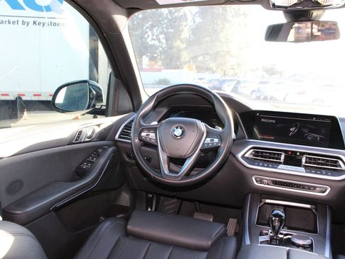 Used 2022 BMW X5 sDrive40i w/ Premium Package image 38